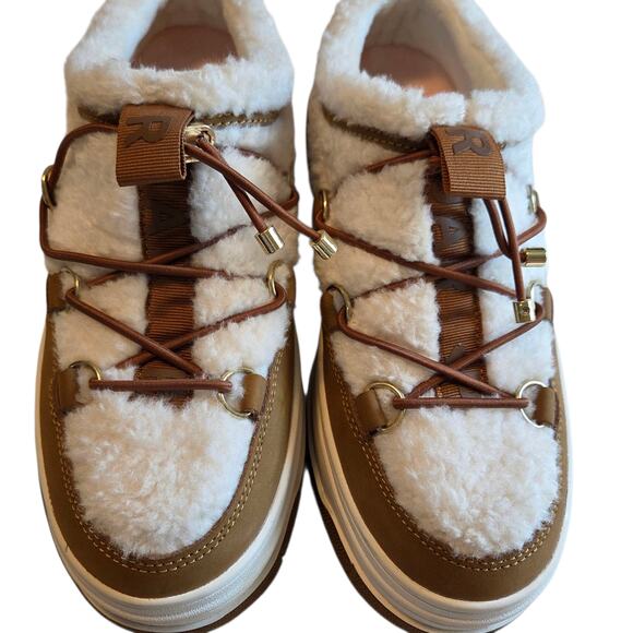 Pajar Canada Jules Women's Sneaker Mules size 6, New, tan & faux sherpa - Picture 3 of 12